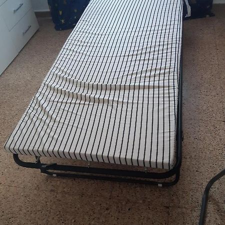 Room In Guest Room - Peaceful Accommodation In Madrid Near Atocha Экстерьер фото