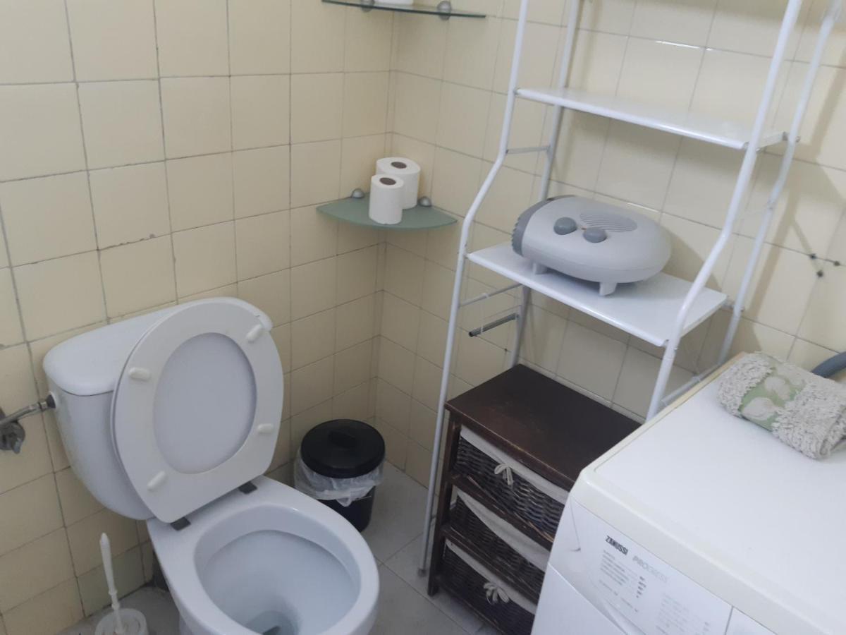Room In Guest Room - Peaceful Accommodation In Madrid Near Atocha Экстерьер фото